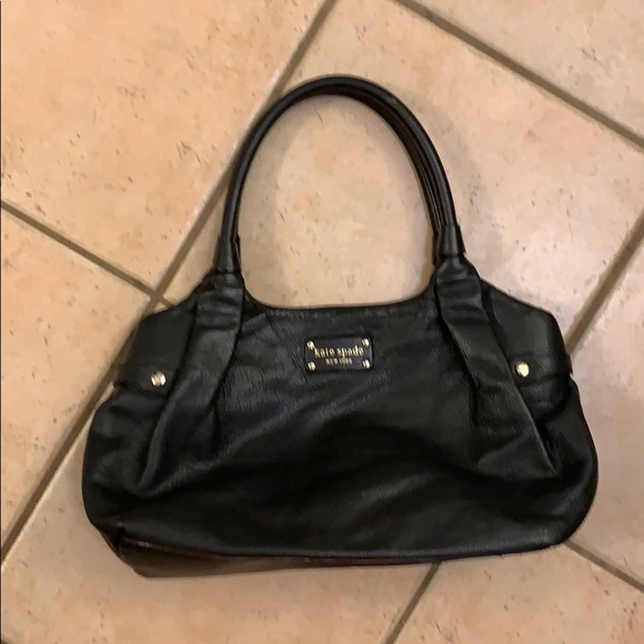 kate spade Handbags - Kate Spade pebbled leather bag